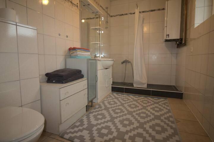 Apartment Arbeiterquartiere In Donaustadt - Hacklerzimmer